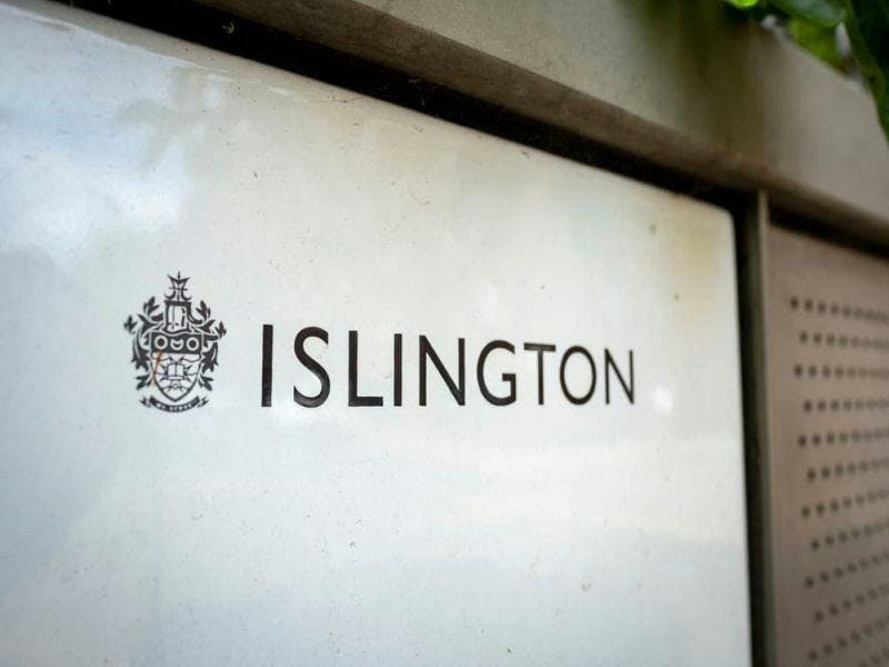 islington sign
